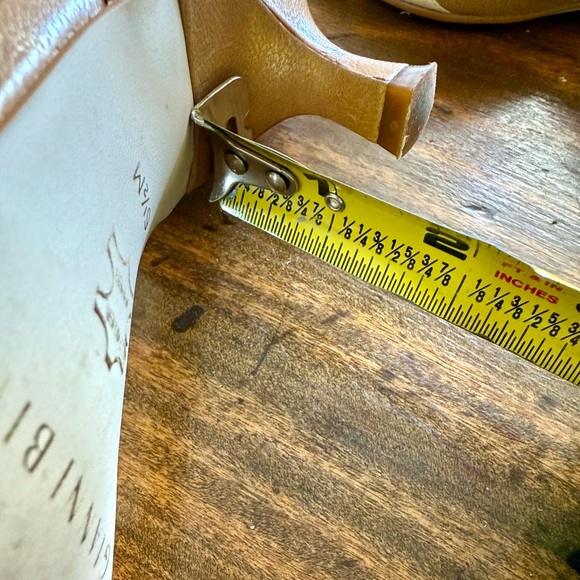 Gianni Bini Leather Vivian Pointy Toe Heels - Picture 12 of 12